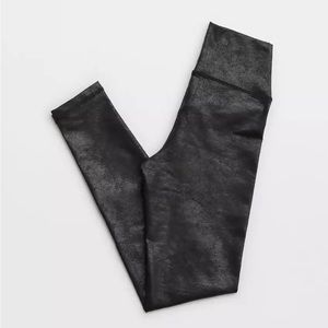 OFFLINE by Aerie The Hugger High Waisted Crackle Legging